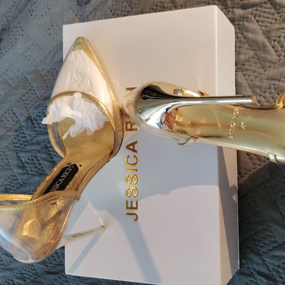 Shoes - Picture 2 of 4